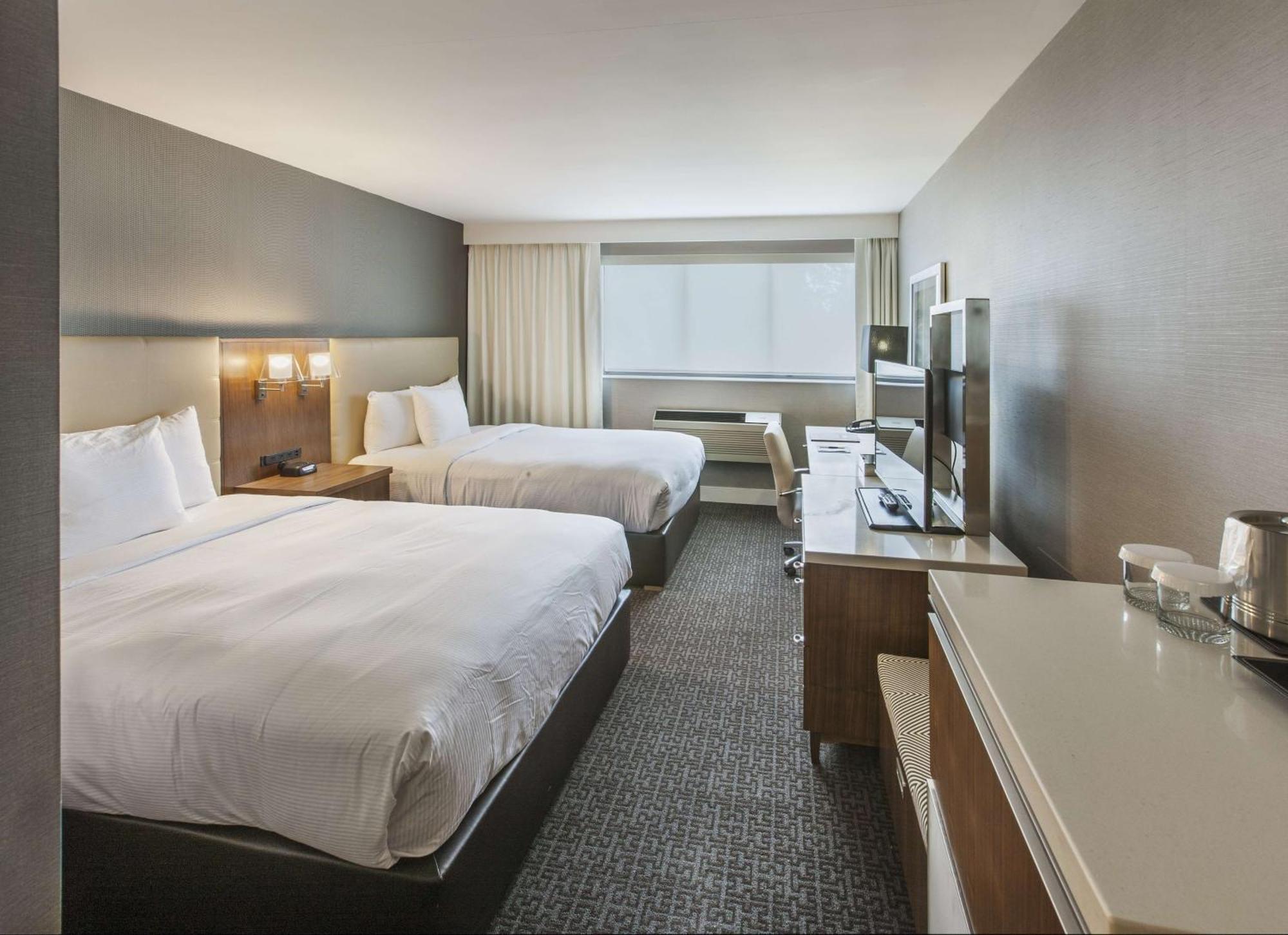 Hotel Doubletree By Hilton Nanuet Extérieur photo
