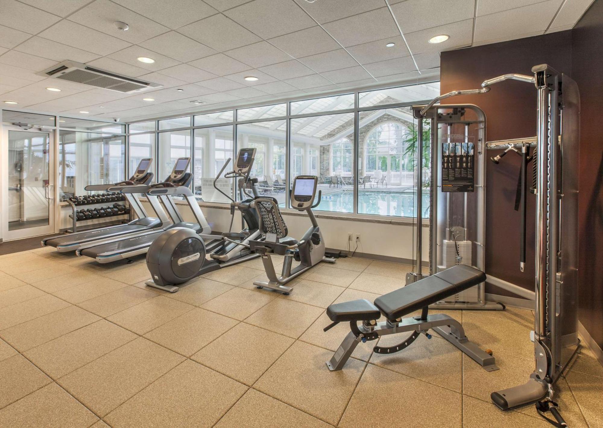Hotel Doubletree By Hilton Nanuet Extérieur photo